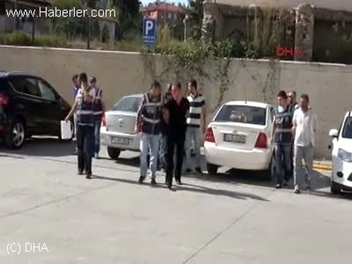 Sahte Parayla Uyuşturucu Pazarlığına Polis Baskını 5 Gözaltı