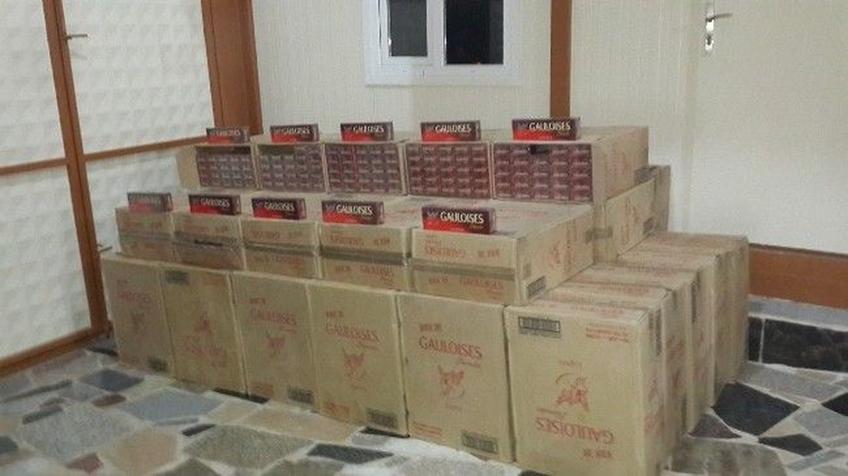 Siverek\'te 15 Bin 900 Paket Kaçak Sigara Ele Geçirildi