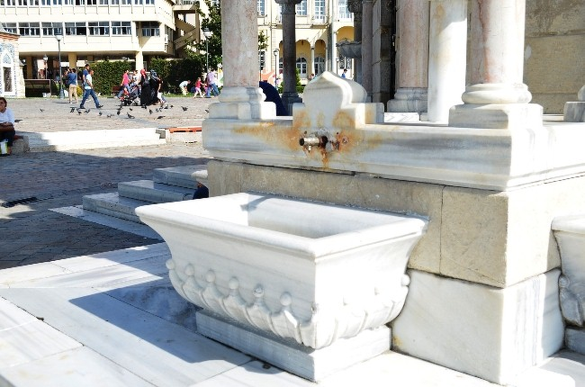 Tarihi Saat Kulesine Çeşme Dayanmıyor