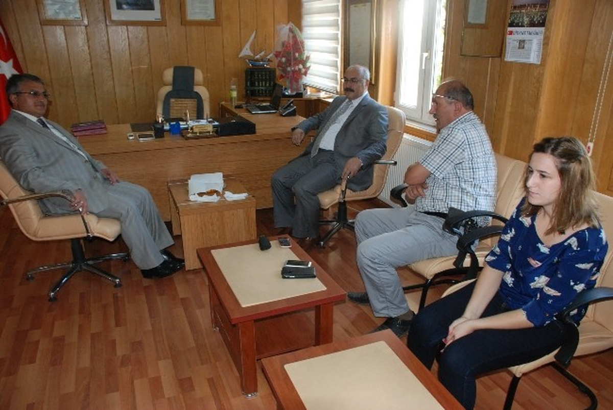 Vali Köşger\'den Yeni Müftüye Ziyaret