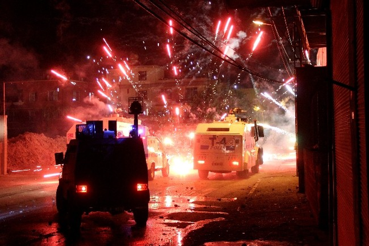 Adana\'da Eyleme Katılan 5 Kişi Gözaltına Alındı