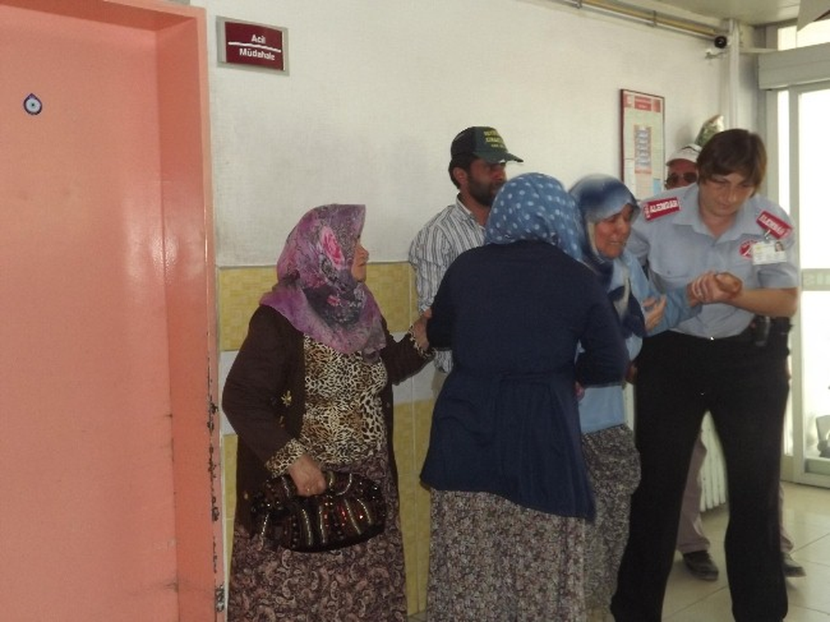 Annesine Yardıma Geldi, Elektrik Akımına Kapılıp Öldü