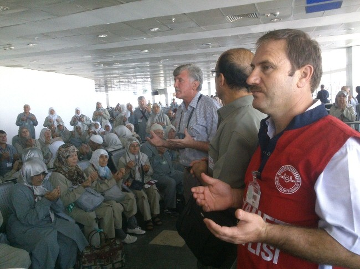Antalya\'dan Kutsal Topraklara İlk Hacı Kafilesi Uğurlandı