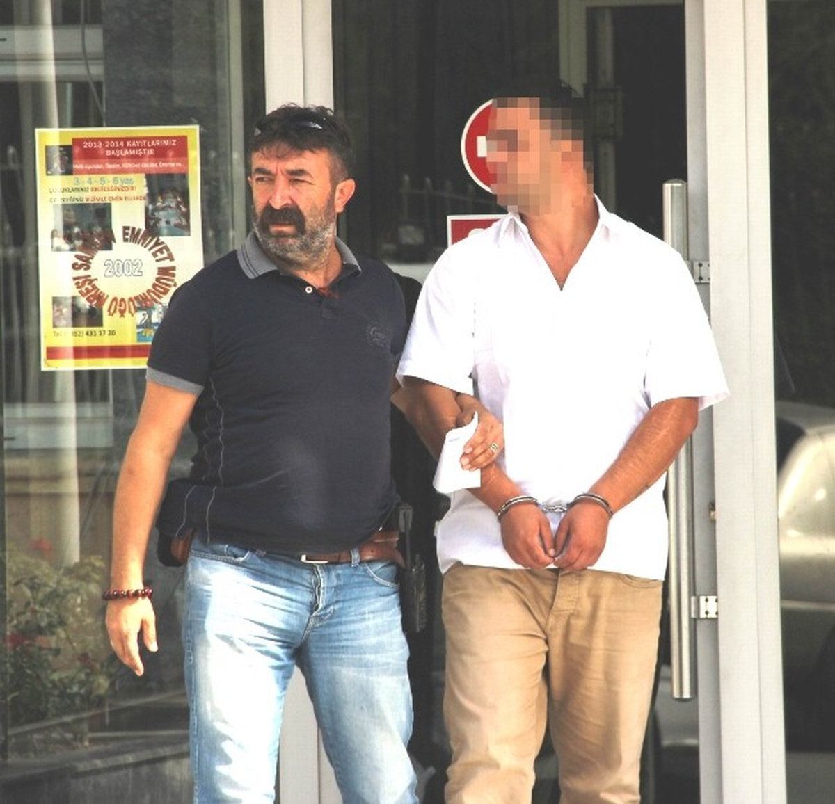 Arazi Meselesinden Amca Oğlunu Vurdu