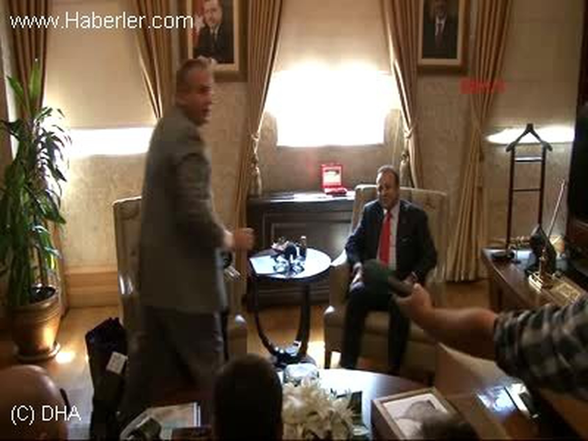 Bağış, Ermeni Patriği Ateşyan\'ı Kabul Etti