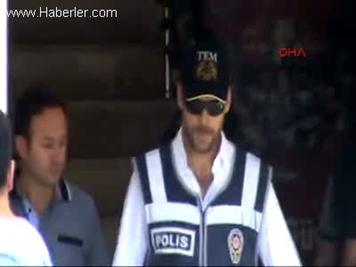 Bodrum Yurt Gazetesi Genel Yayın Yönetmeni Merdan Yanardağ Bodrum\'da Gözaltına Alındı Ek Adliyeye...