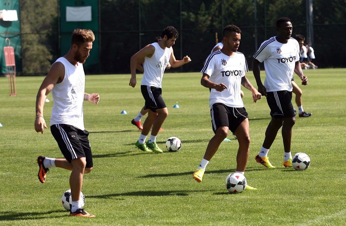 Bursaspor Beşiktaş\'ı Konuk Ediyor