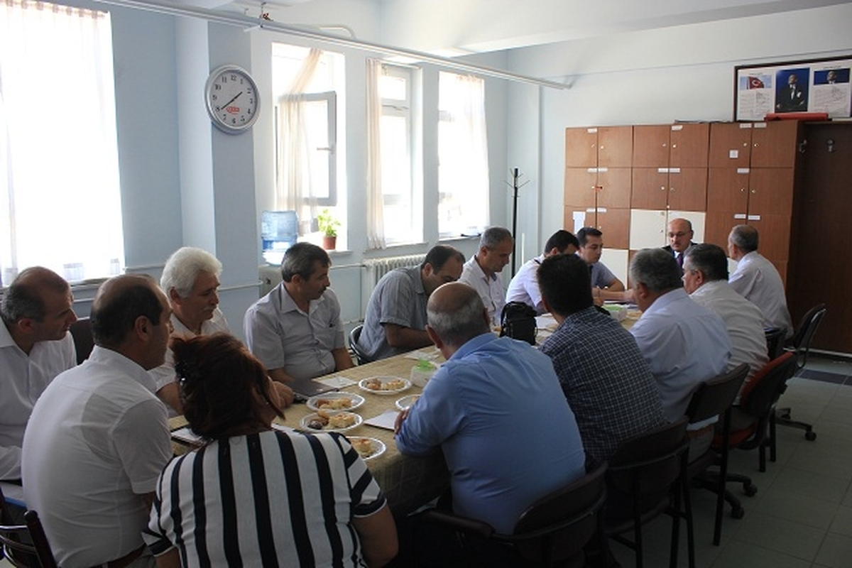 Çınarcık\'ta Sene Başı Müdürler Toplantısı Yapıldı