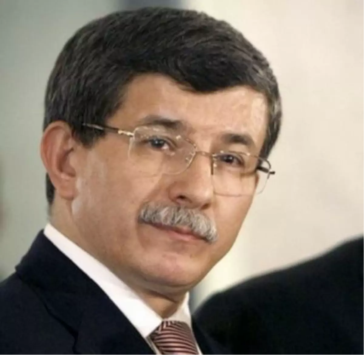 Davutoğlu, KKTC Dışişleri Bakanı Nami ile Görüştü
