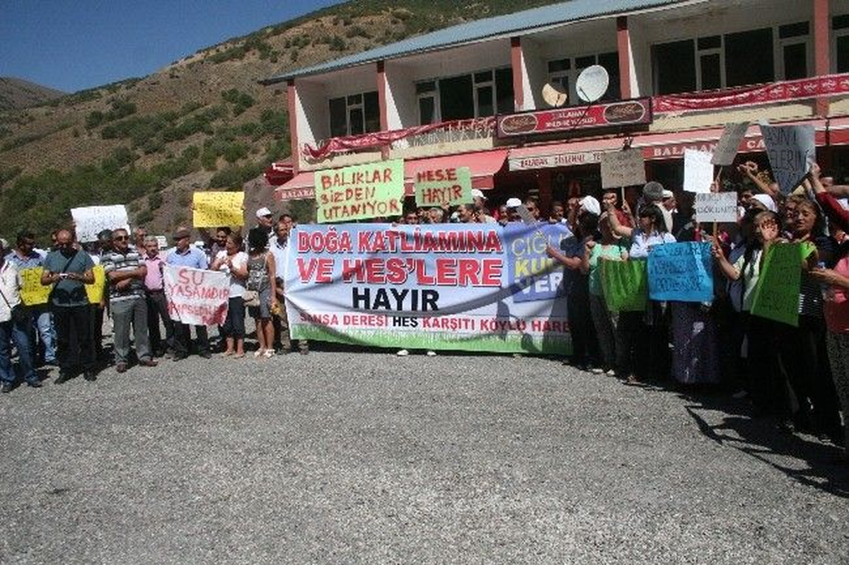 Erzincan\'da Hes Protestosu