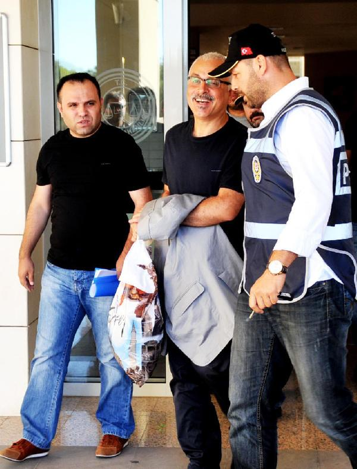 Gazeteci Merdan Yanardağ, Adliyede (2)