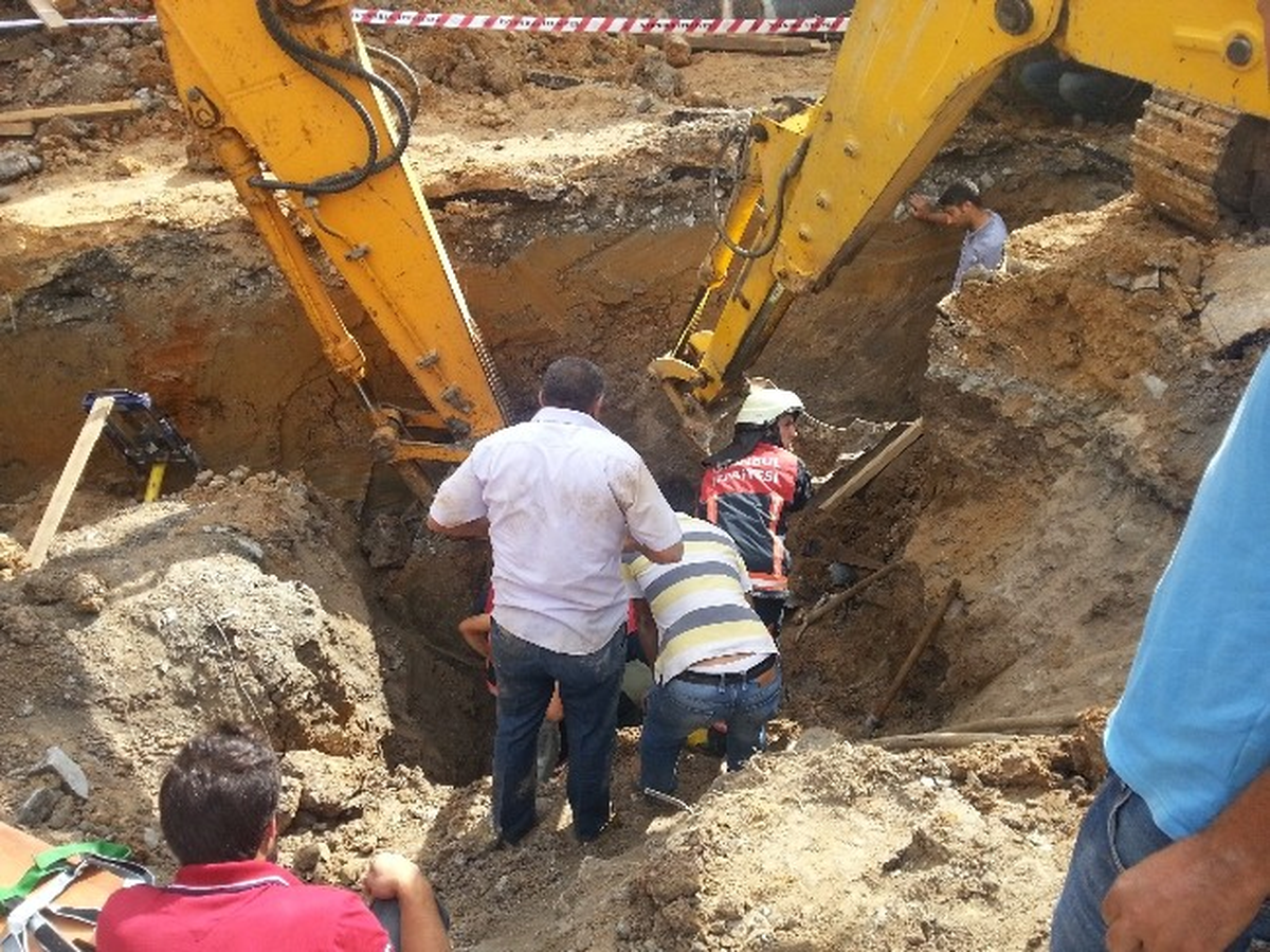Göçük Altında Kalan İşçi 1 Buçuk Saatte Kurtarıldı