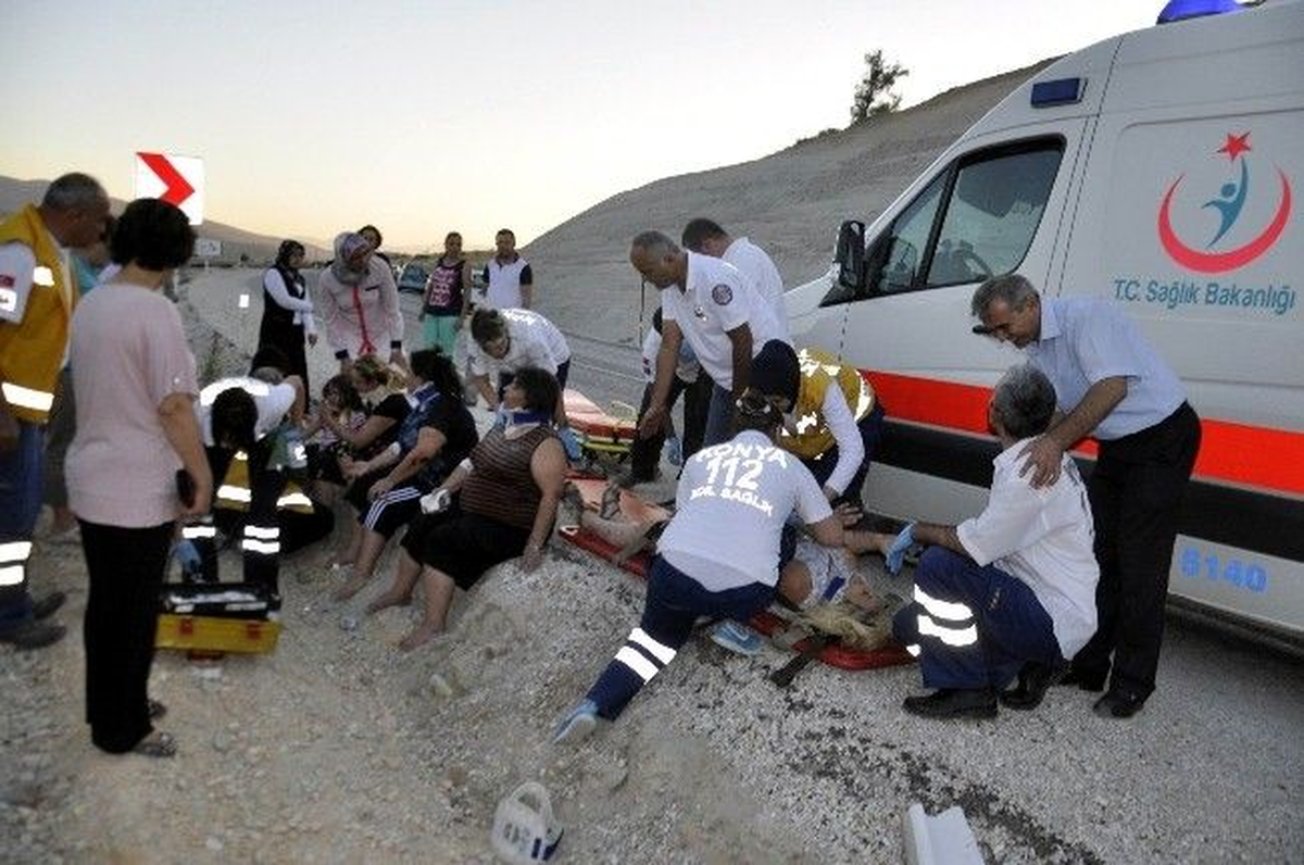 Konya\'da Trafik Kazası: 1 Ölü, 5 Yaralı