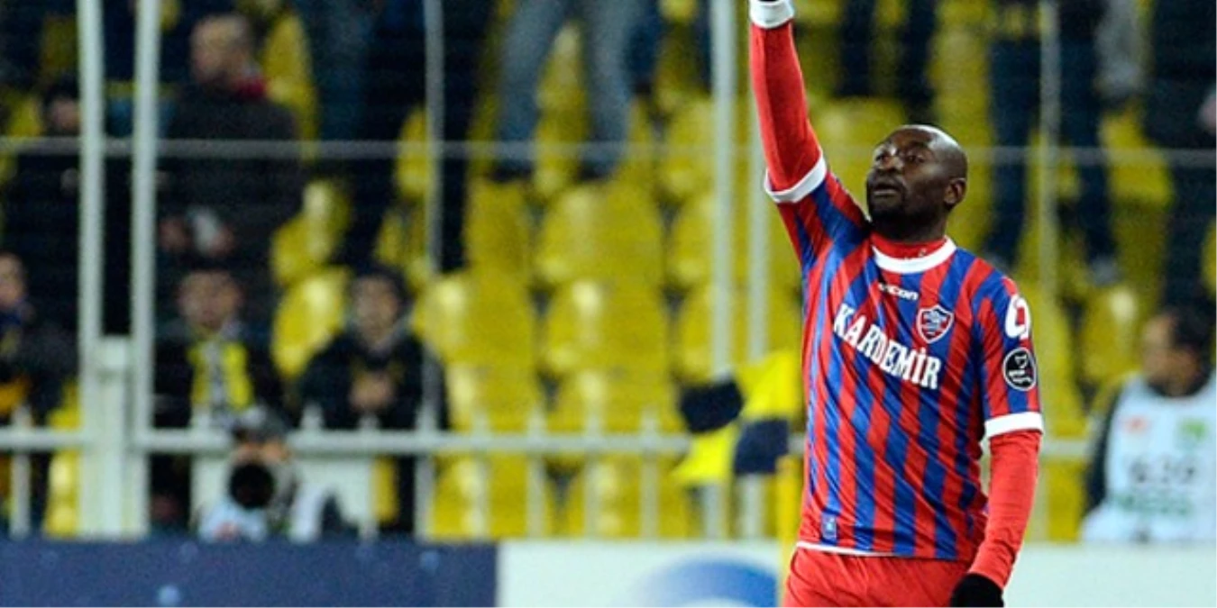 LuaLua, Trabzonspor Maçında Formasını Yere Fırlattı