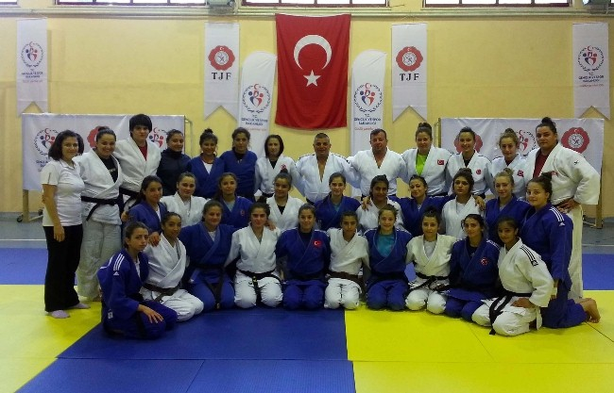 Trabzon\'da Bayanlar Olimpik Hazırlık Merkezinin İlk Kamp Çalışmaları Başladı