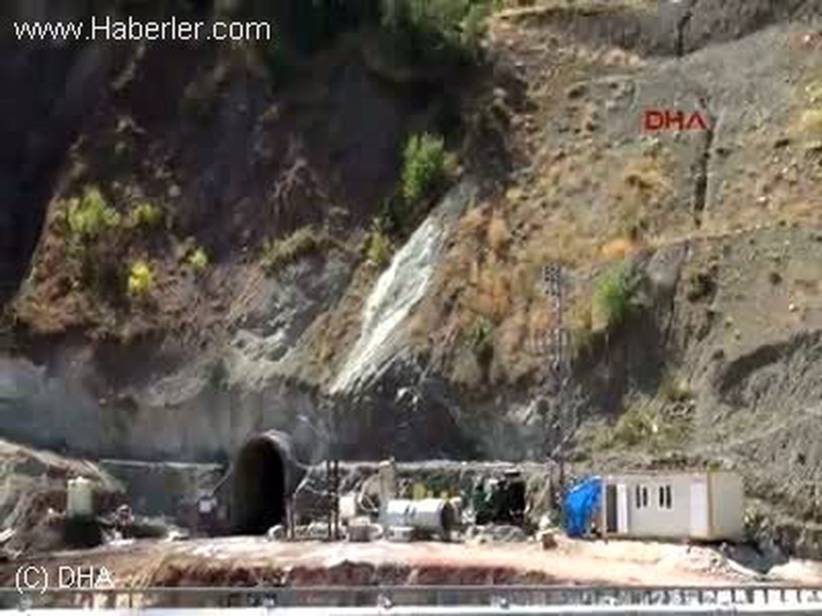 Tuncelilerin Hes Tepkisi: \'Dersime Selam Direnişe Devam\'