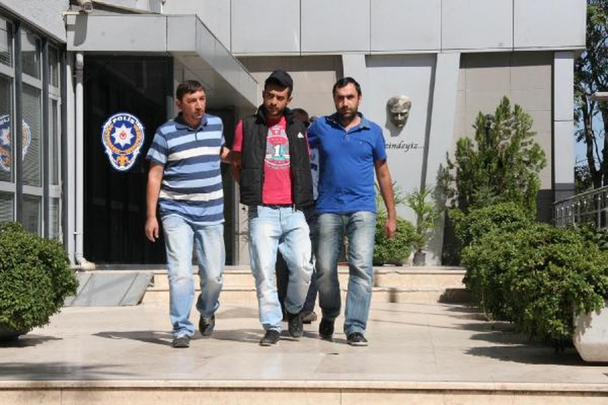 85 Yaşındaki Kadının Çantasını Kapıp Kaçtı