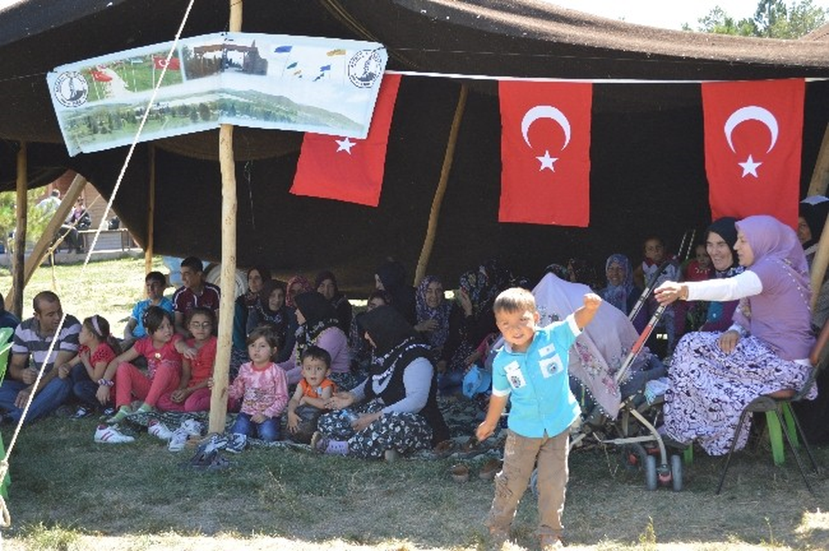 Afyonkarahisar\'da Türk Dünyası Bilim Kültür Şöleni