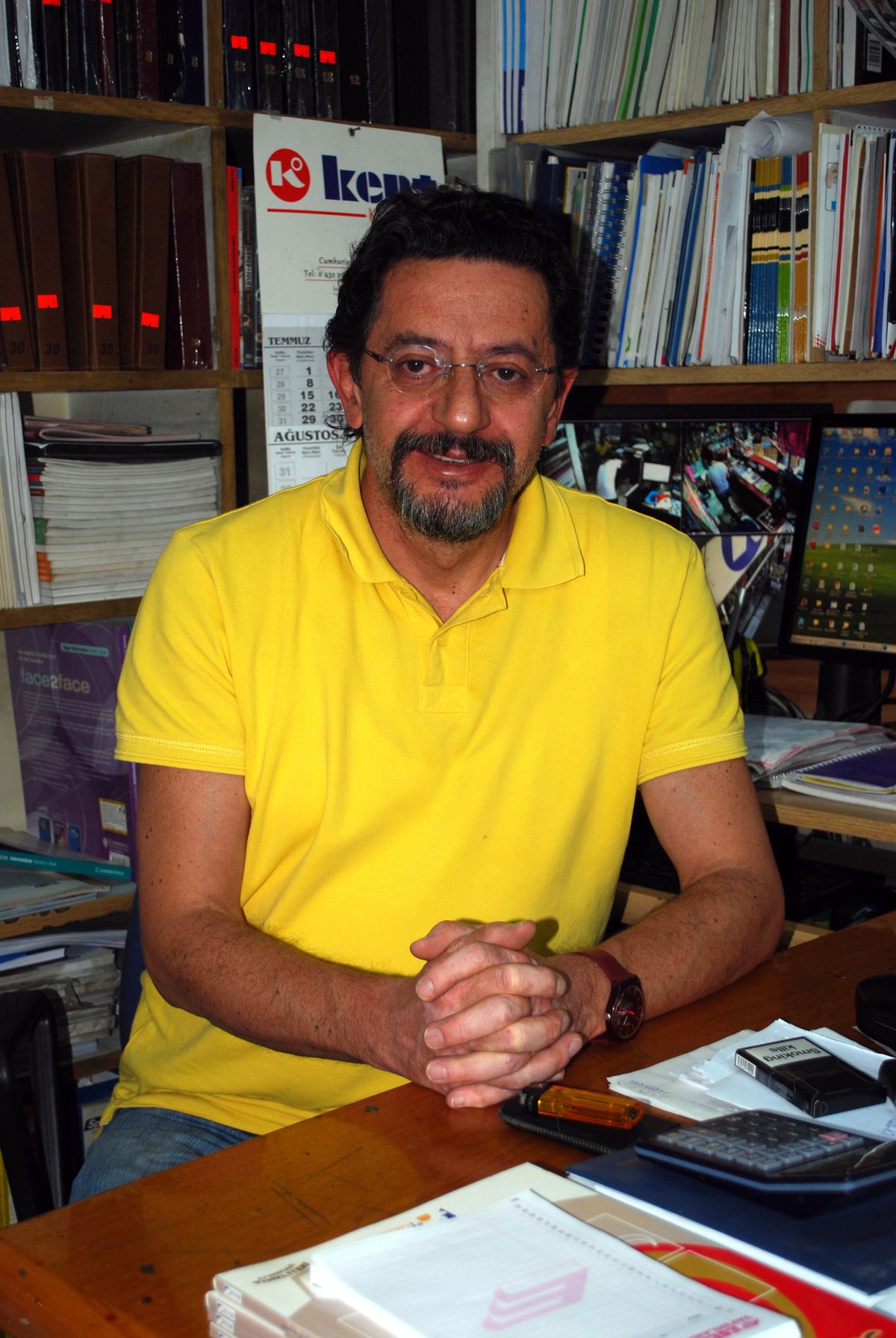 Baharatçı Bile Kitap Satıyor!