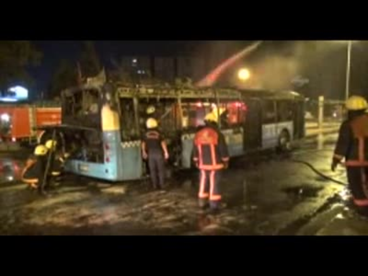 Özel Halk Otobüsü Küle Döndü