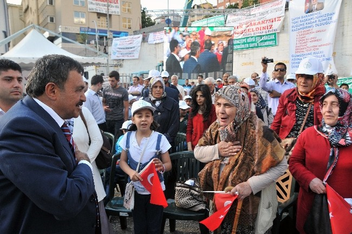 Bakanlar Erdoğan Bayraktar ve Veysel Eroğlu Gümüşhane\'de 13 Tesisin Temel Atma Töreni\'ne Katıldı