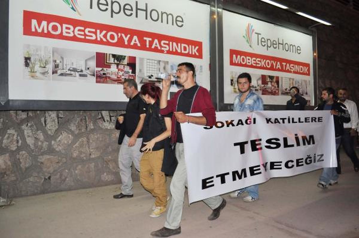 İzmit\'ten Taksim\'e Yürüyorlar