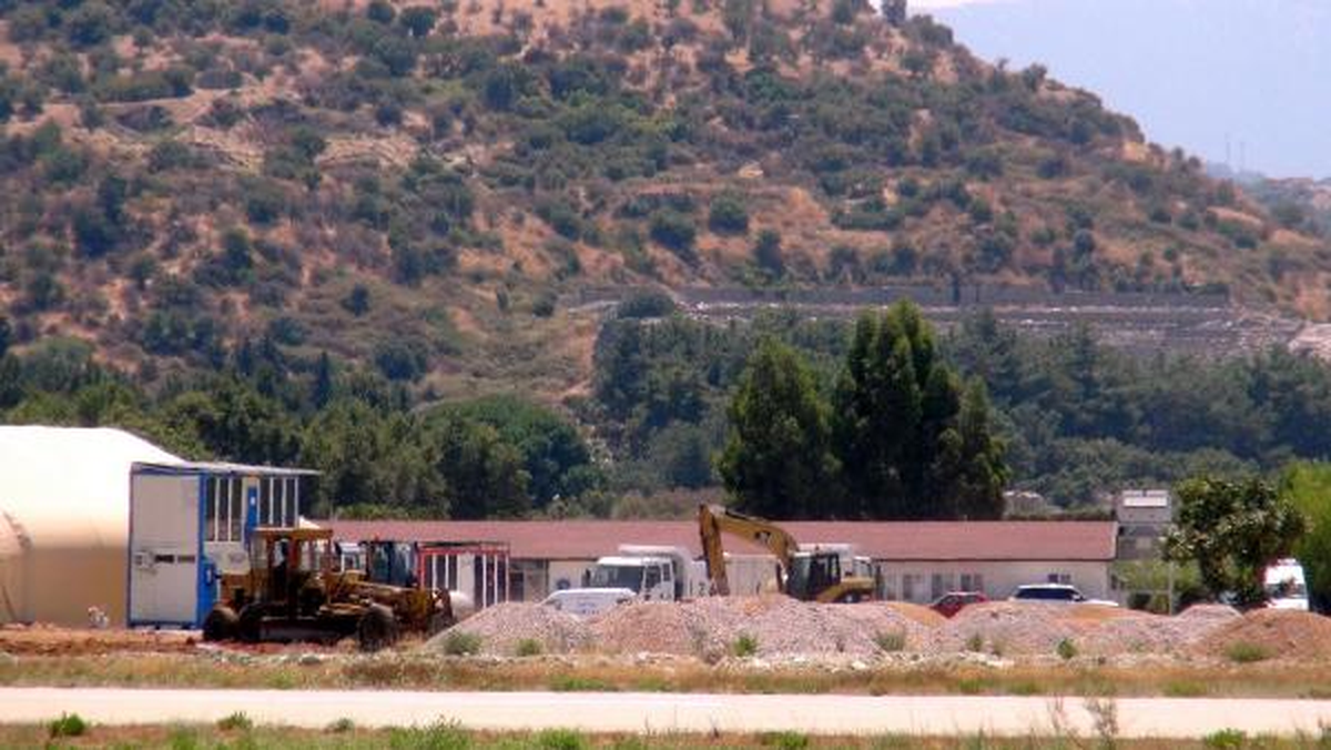 Kaçak Havaalanı İnşaatına \'Hava Savunması\' İzni