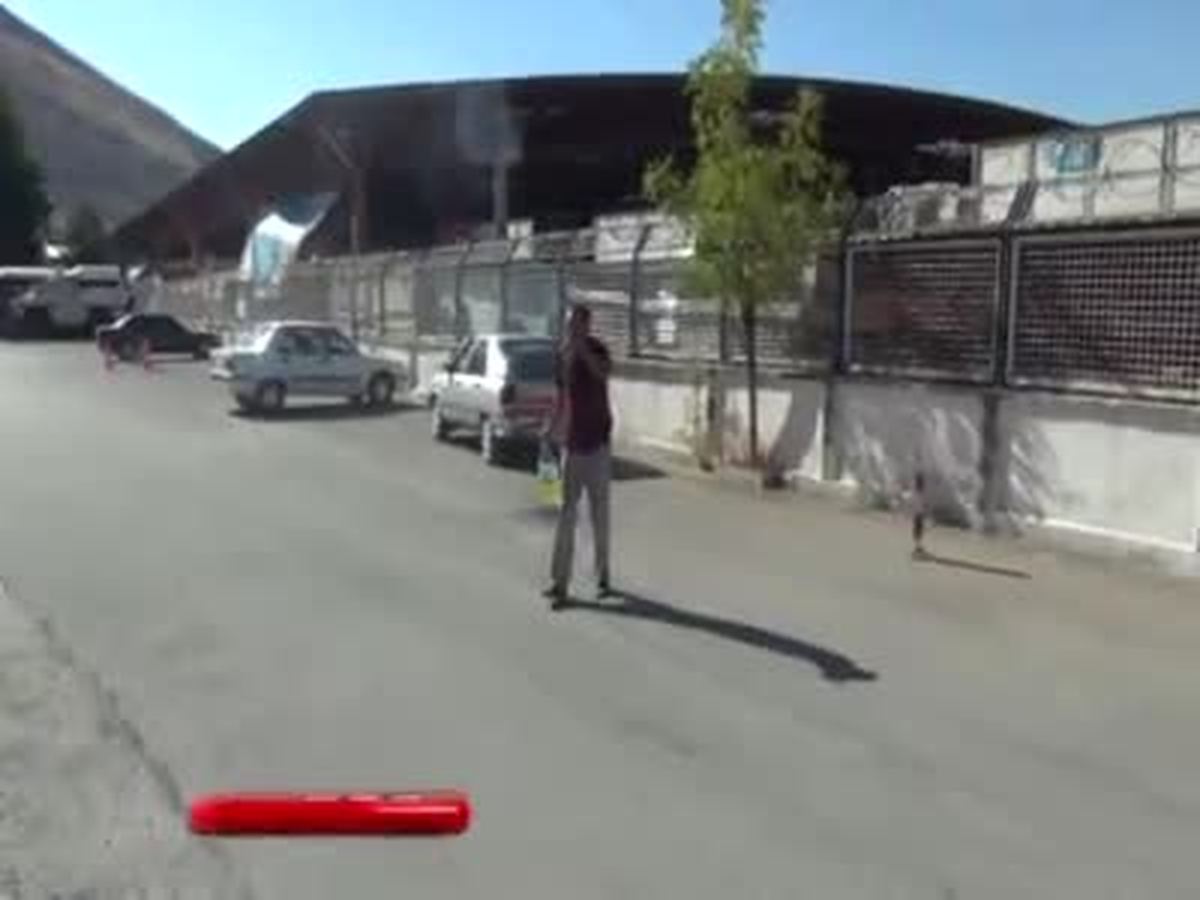 Karakol Bahçesinde Kendi Yakmak İstedi