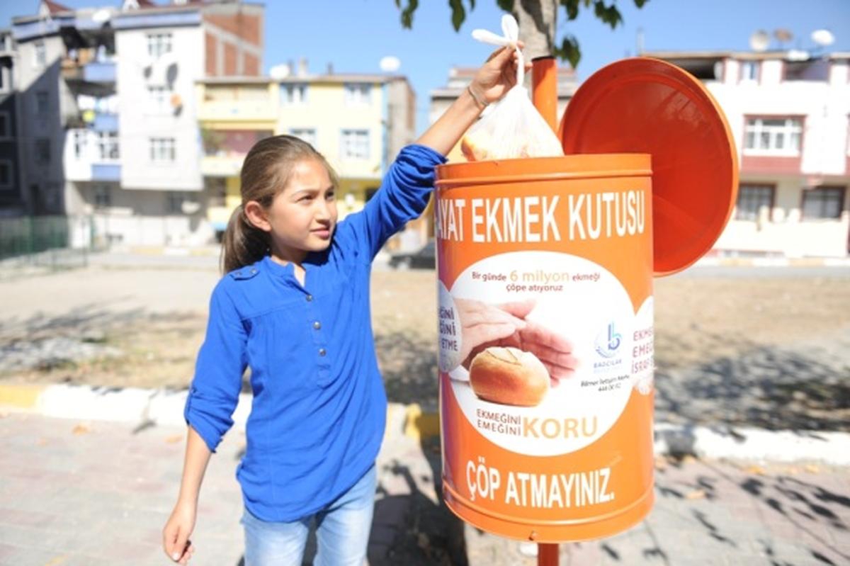 Bağcılar\'da Bayat Ekmekler Çöpe Gitmiyor