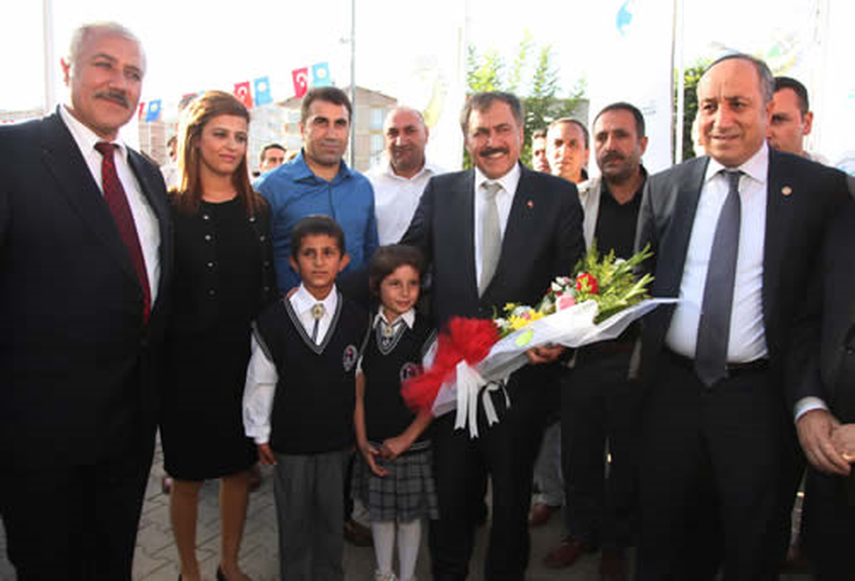 Bakan Eroğlu Muş\'a Gitti