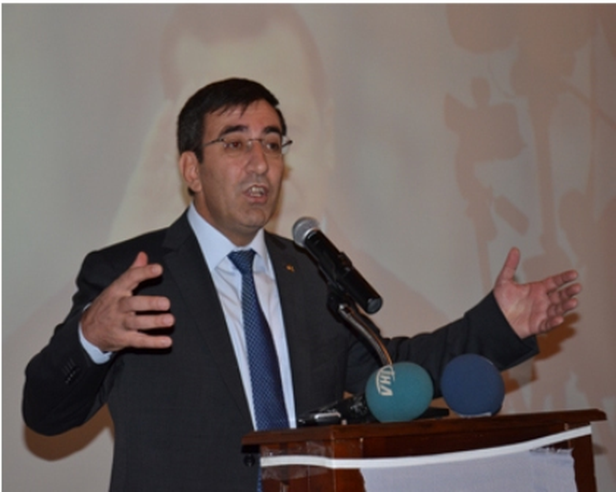 Bakan Yılmaz Kars\'ta Çeşitli Temaslarda Bulundu