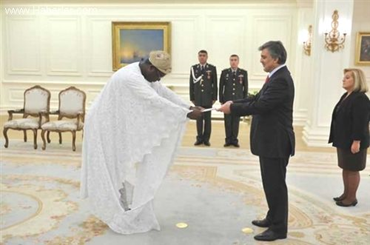 Benin Büyükelçisi, Cumhurbaşkanı Gül\'e Güven Mektubunu Sundu