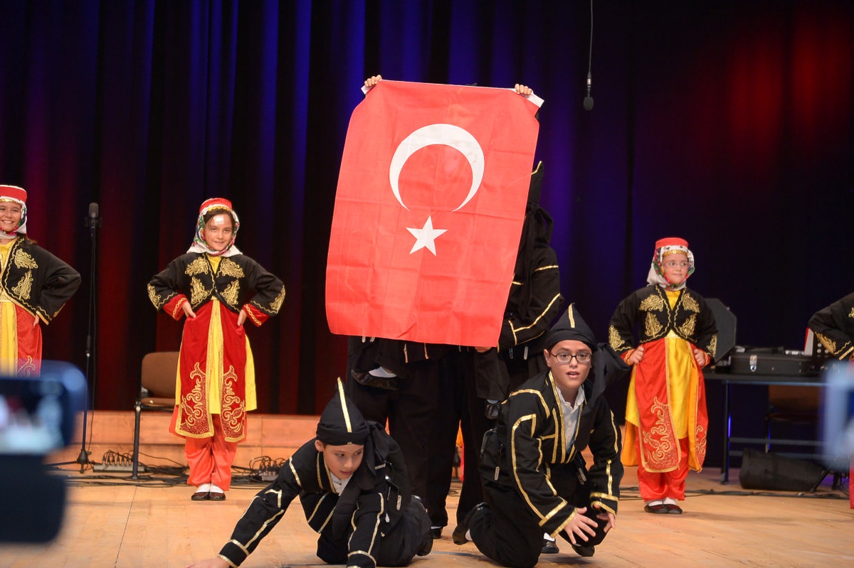 Bin 100 Kursiyerin Başarısı Sertifika ile Taçlandı