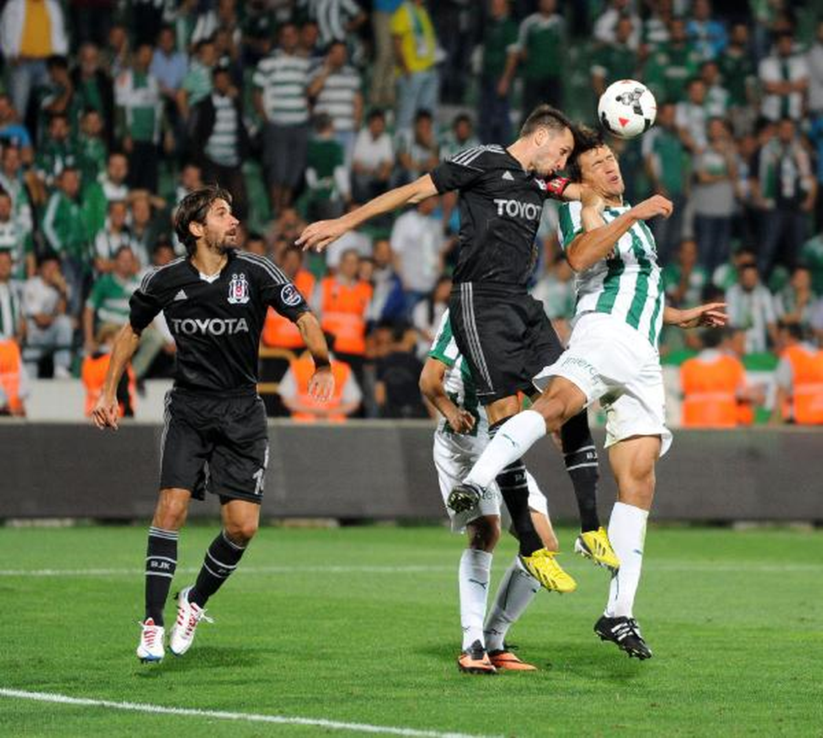 Bursaspor 13 Maç Sonra Sahasında Yenildi