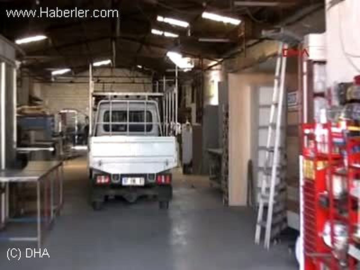 Çatı Çökünce 6 Metreden Yere Çakıldı
