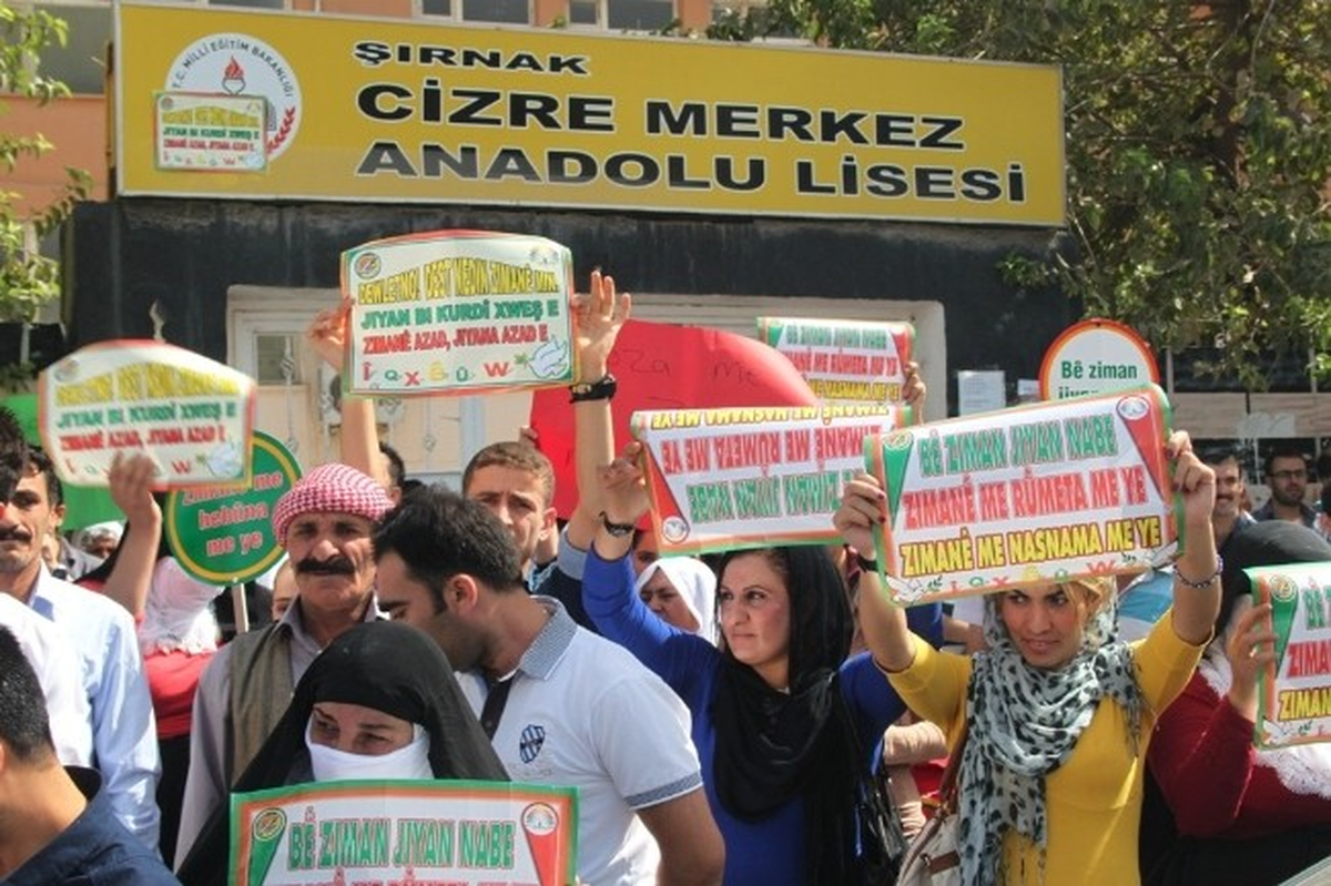 Cizre\'de Ana Dilde Eğitim Yürüyüşü