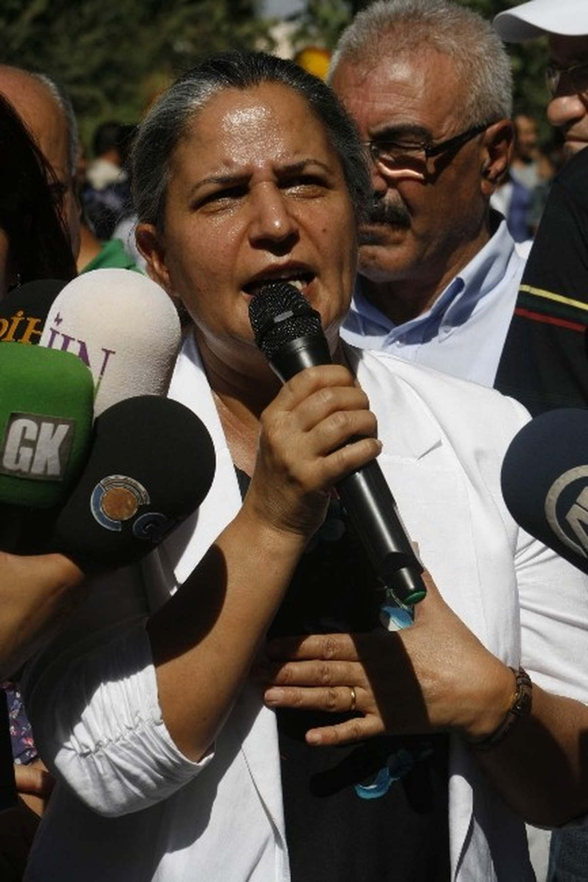 Diyarbakır\'da Ana Dilde Eğitim Talebi Yürüyüşü