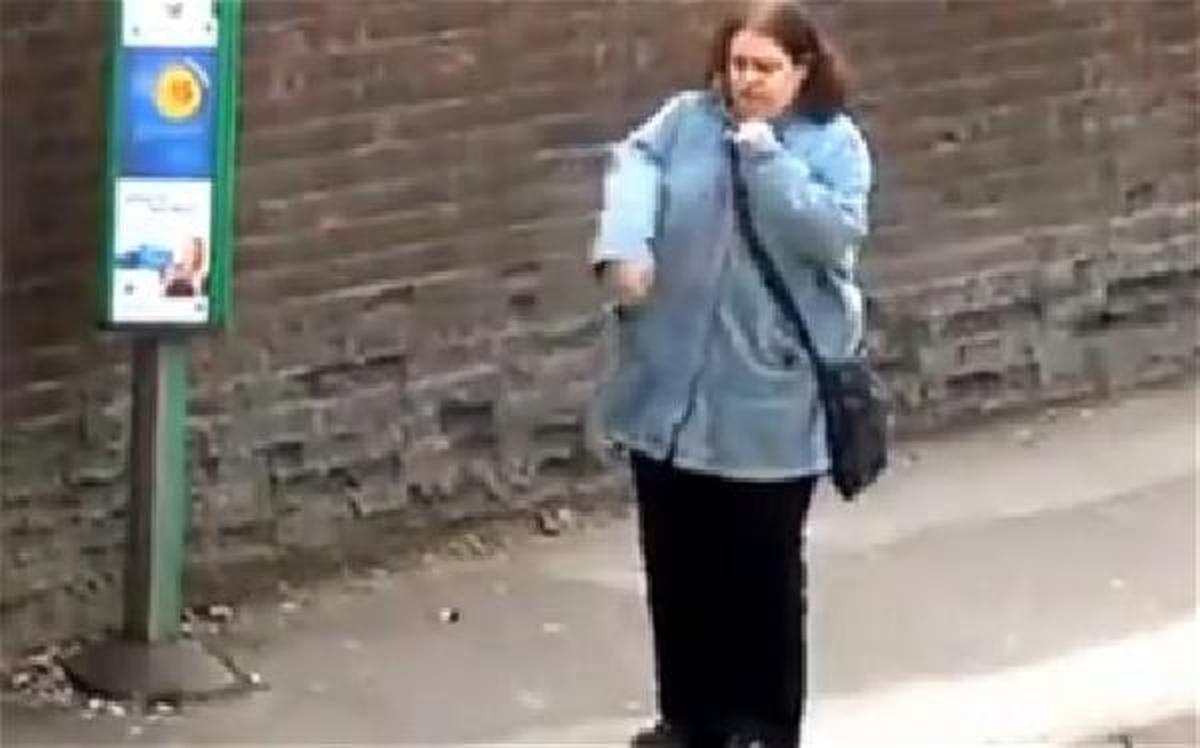 Durakta Otobüs Beklerkendans Edince Üne Kavuştu