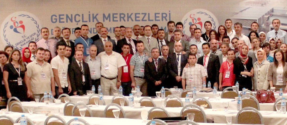 Gençlik Merkezlerinin Dünü, Bugünü ve Geleceği Değerlendirildi