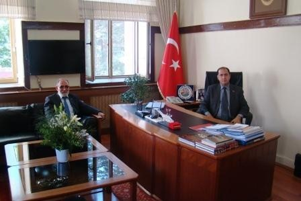 İl Müftüsü Maraşlıgil, Amasya Valisi Çomaktekin\'i Ziyaret Etti