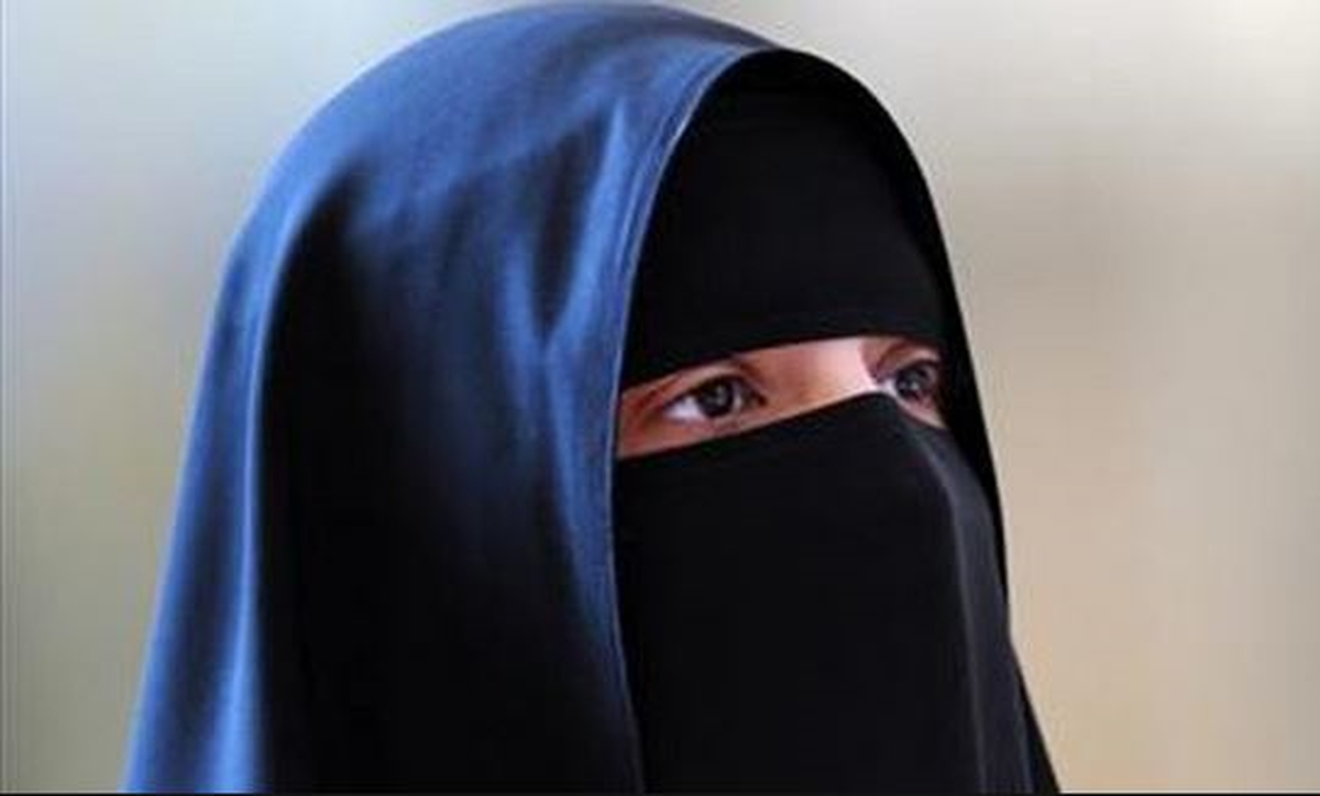 İngiliz Mahkemesinde Peçe Tartışması- Yeniden