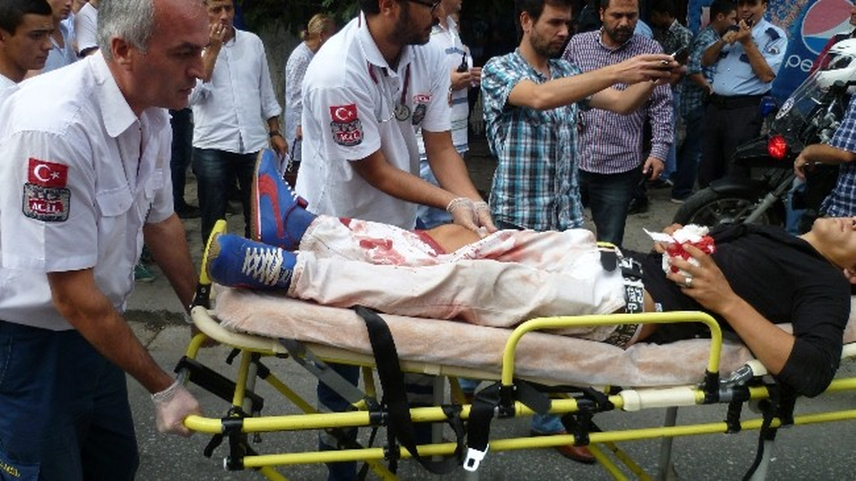 Kafeler Sokağında Bıçaklı Kavga