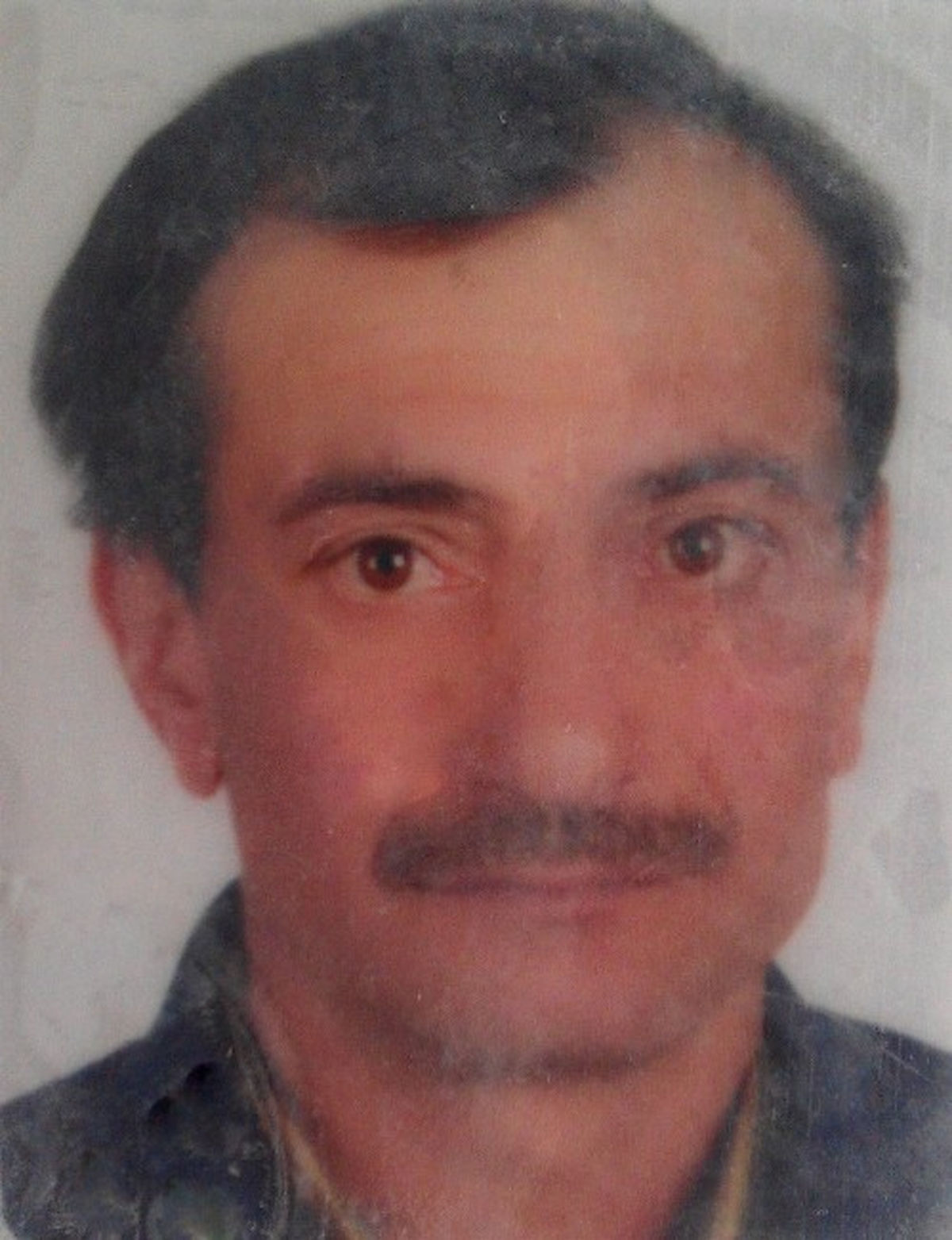 Kendini Ceviz Ağacına Asarak İntihar Etti