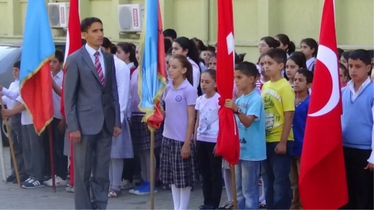 Kulp'ta 10 Bin Öğrenci Ders Başı Yaptı