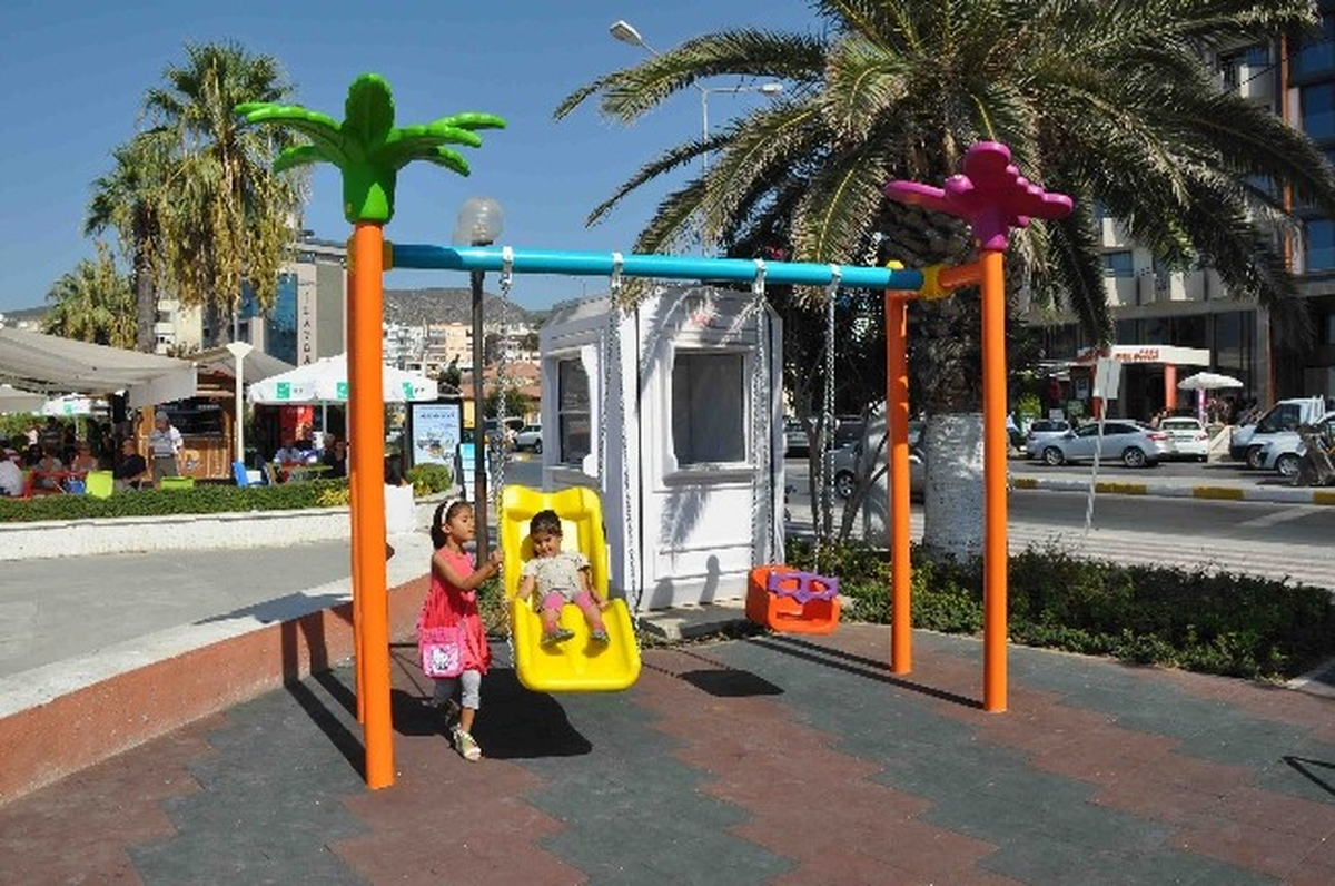 Kuşadası Belediyesi\'nden Engelli Çocuklar İçin Özel Oyun Parkı
