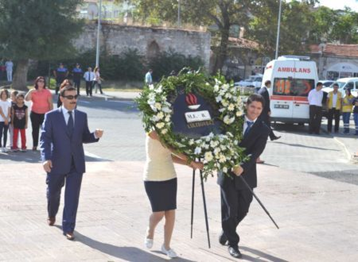 Lüleburgaz\'da İlköğretim Haftası Kutlamaları