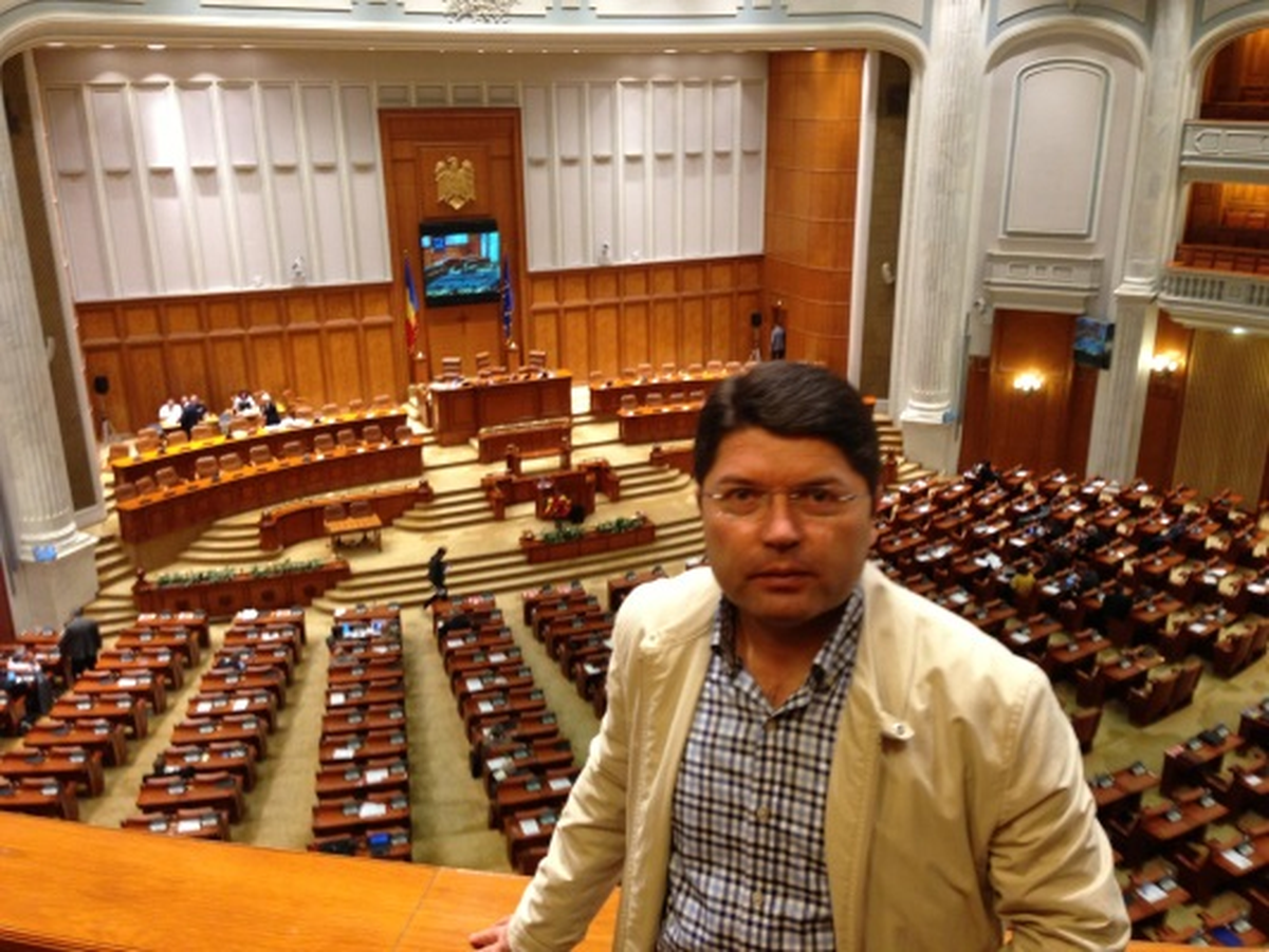 AK Parti\'li Tunç Romanya\'da Temaslarda Bulundu