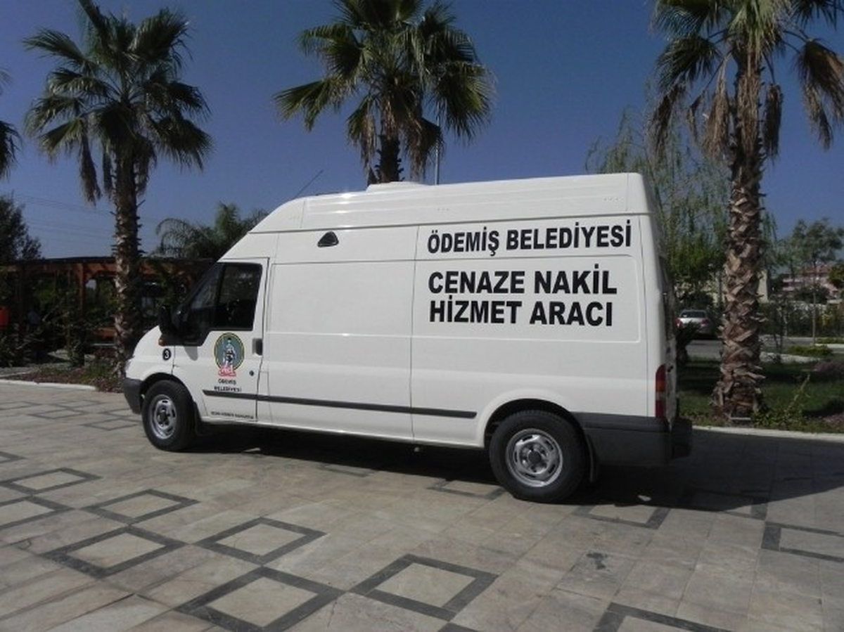 Ödemiş Belediyesi\'nden Yeni Cenaze Nakil Aracı