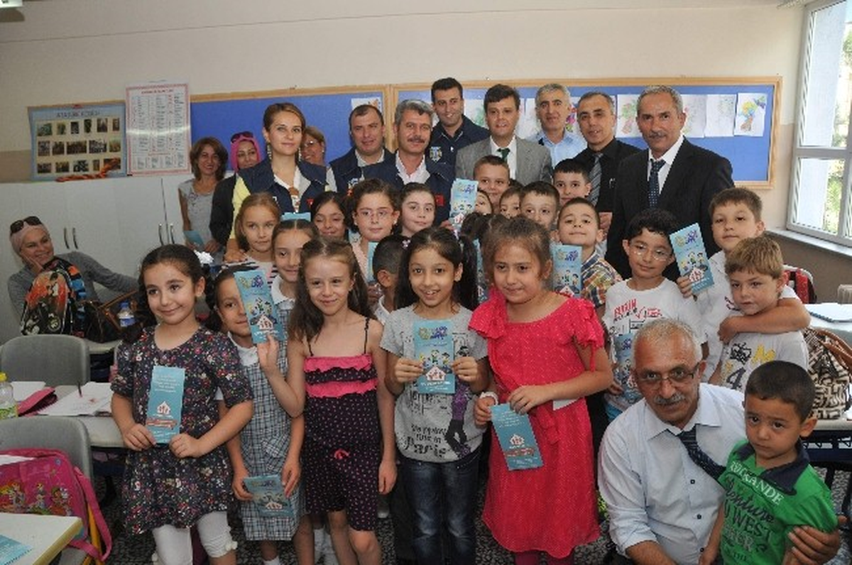 Polis Amca Facebook\'tan Ekliyor…
