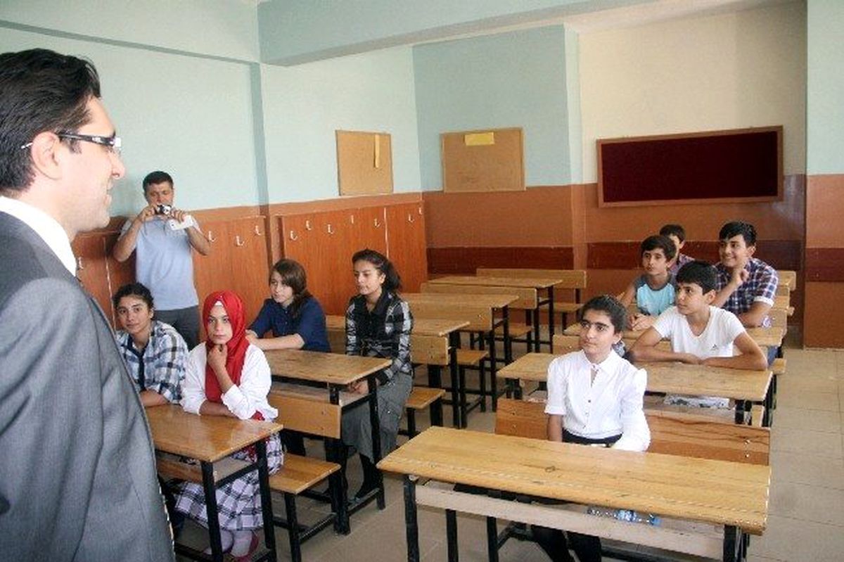 Silvan\'da Öğrenciler Ders Başı Yaptı